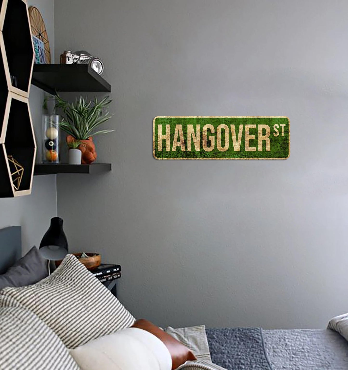 HK Studio Bar Sign Funny Street Sign - Hangover St Funny Bar Decor, Bar Signs for Home Bar Wall